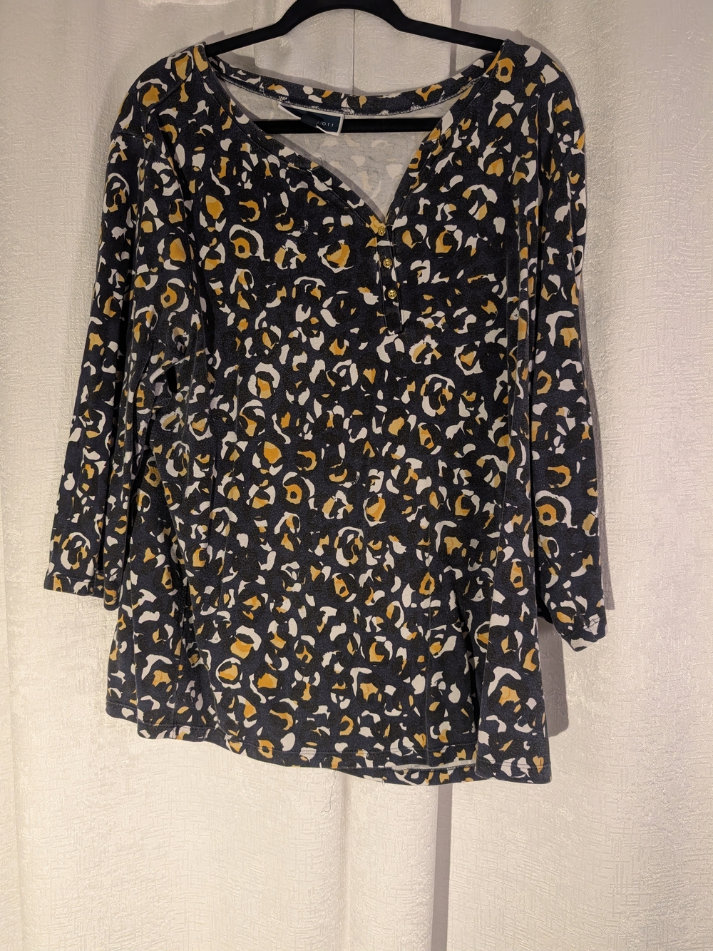 Women’s Animal Print V-Neck Top in Black and Mustard - Casual Comfort 3x